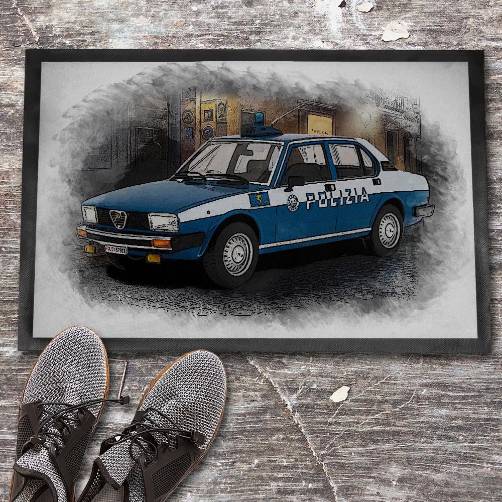 ALFA ROMEO ALFETTA 2.0 L POLIZIA 1978 Skilte, Musemåtte, Dørmåtte-Skilte-Alfa Romeo-Garage Culture Shop- garage - man cave - merchandise