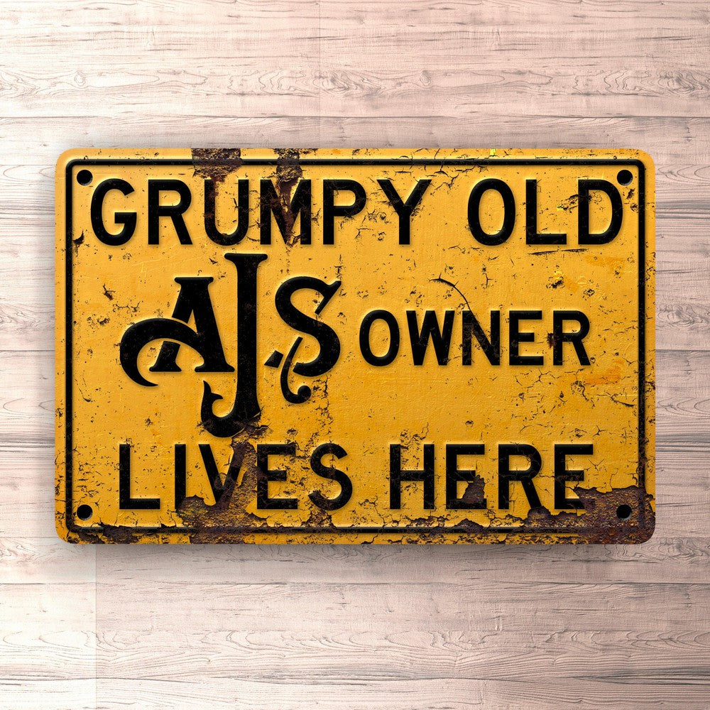 Ajs Grumpy Old Ajs Owner Lives Here Skilte, Musemåtte, Dørmåtte-Skilte-AJS-Garage Culture Shop- garage - man cave - merchandise