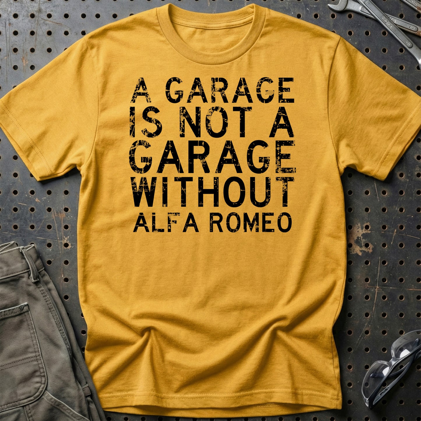 Alfa Romeo - A Garage Is Not A Garage Without Alfa Romeo - Unisex T-Shirt , Bomuld-Beklædning-Alfa Romeo-Guld-S-Garage Culture Shop- garage - man cave - merchandise