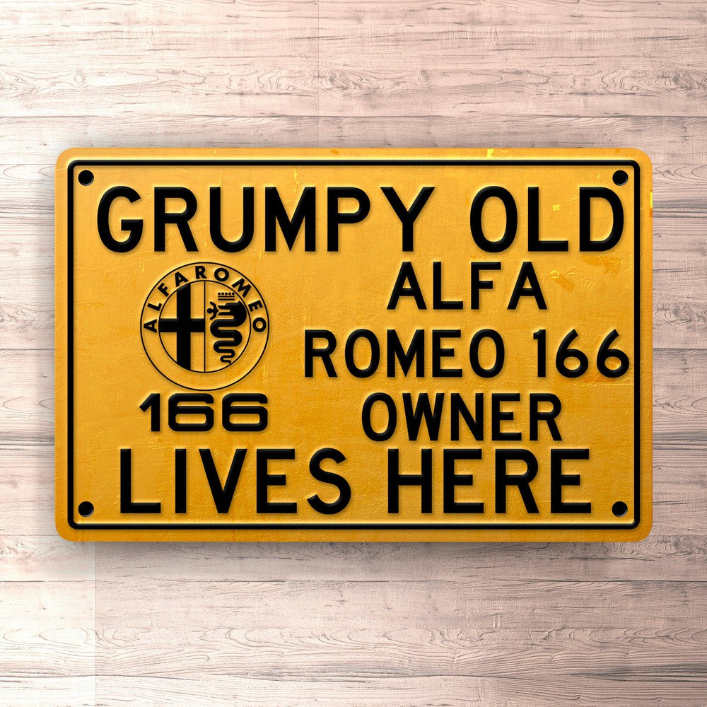 Alfa Romeo Grumpy Old Alfa Romeo 166 Owner Lives Here Skilte, Musemåtte, Dørmåtte , Plakat-Skilte-Alfa Romeo-Garage Culture Shop- garage - man cave - merchandise