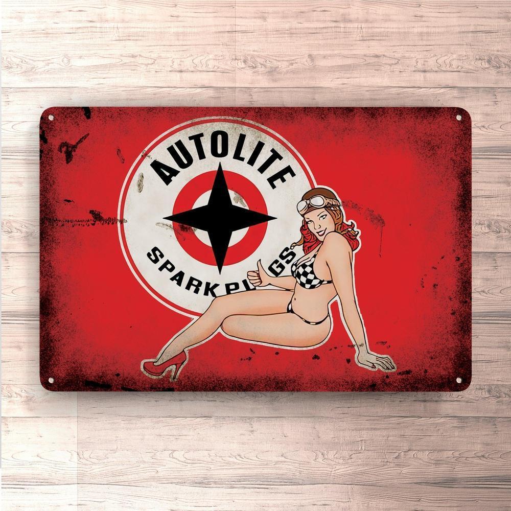 Autolite Spark Plugs Pin-Up Vintage Skilte, Musemåtte, Dørmåtte-Skilte-Spark Plugs-Garage Culture Shop- garage - man cave - merchandise
