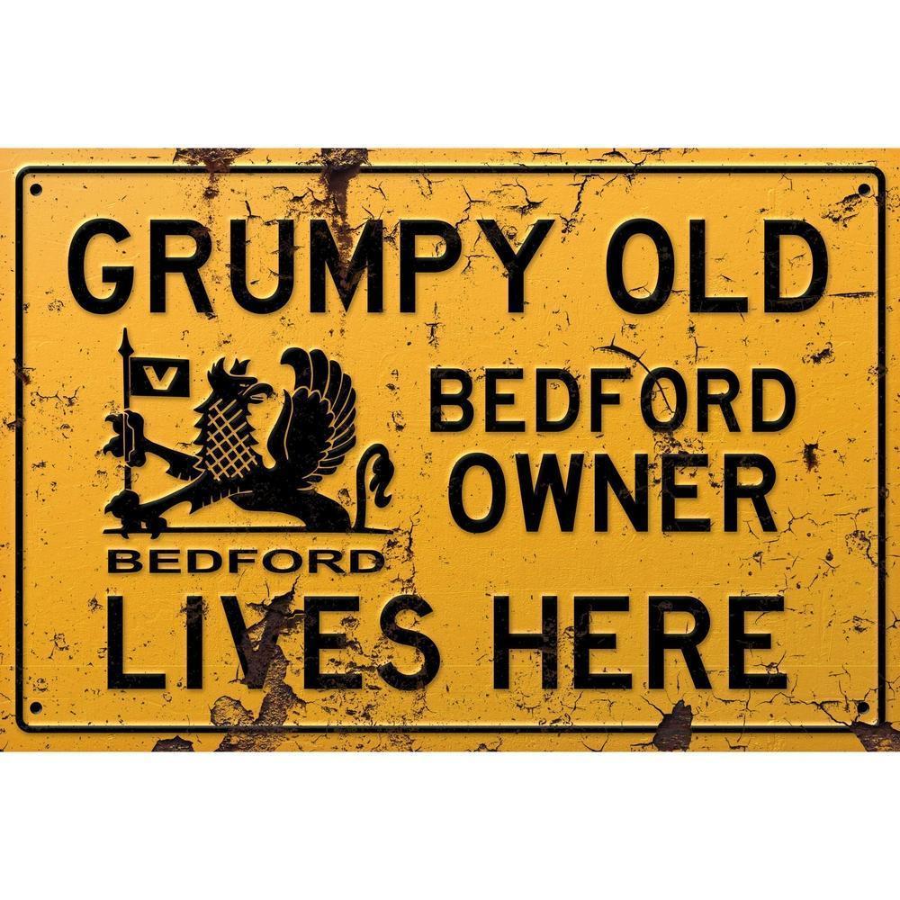 Bedford Grumpy Old Bedford Owner Lives Here Skilte, Musemåtte, Dørmåtte-Skilte-Bedford-Garage Culture Shop- garage - man cave - merchandise