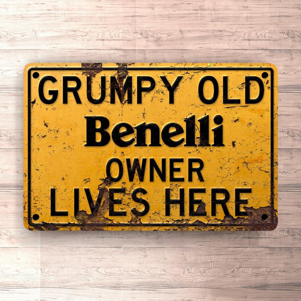 Benelli Grumpy Old Benelli Owner Lives Here Skilte, Musemåtte, Dørmåtte-Skilte-Benelli-Garage Culture Shop- garage - man cave - merchandise