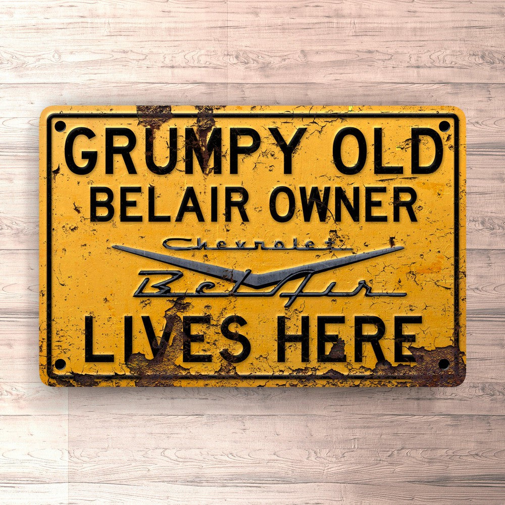 Chevrolet Belair Grumpy Old Chevrolet Belair Owner Lives Here Skilte, Musemåtte, Dørmåtte-Skilte-Chevrolet-Garage Culture Shop- garage - man cave - merchandise