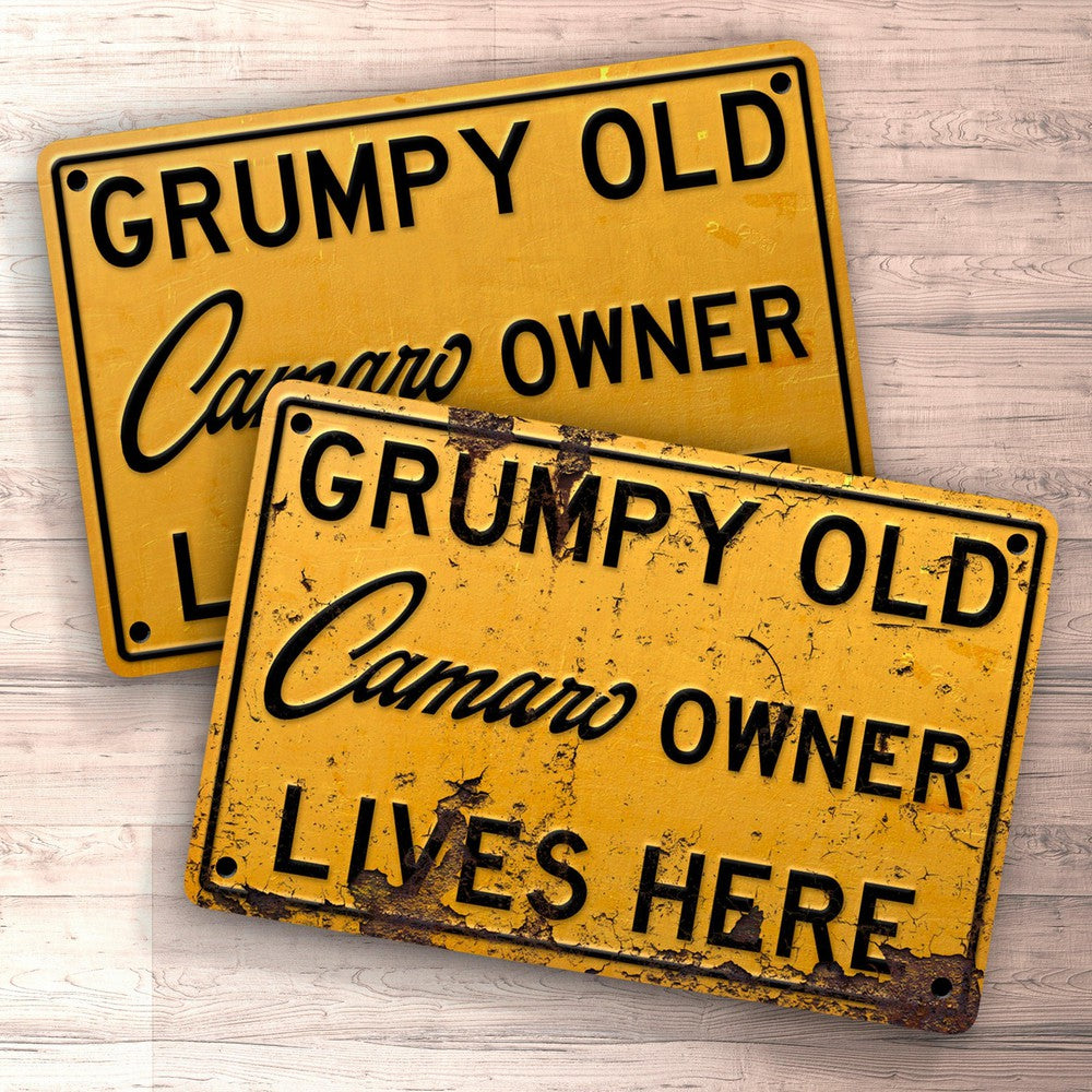 Chevrolet Camaro Grumpy Old Chevrolet Camaro Owner Lives Here Skilte, Musemåtte, Dørmåtte , Plakat-Skilte-Chevrolet-Garage Culture Shop- garage - man cave - merchandise