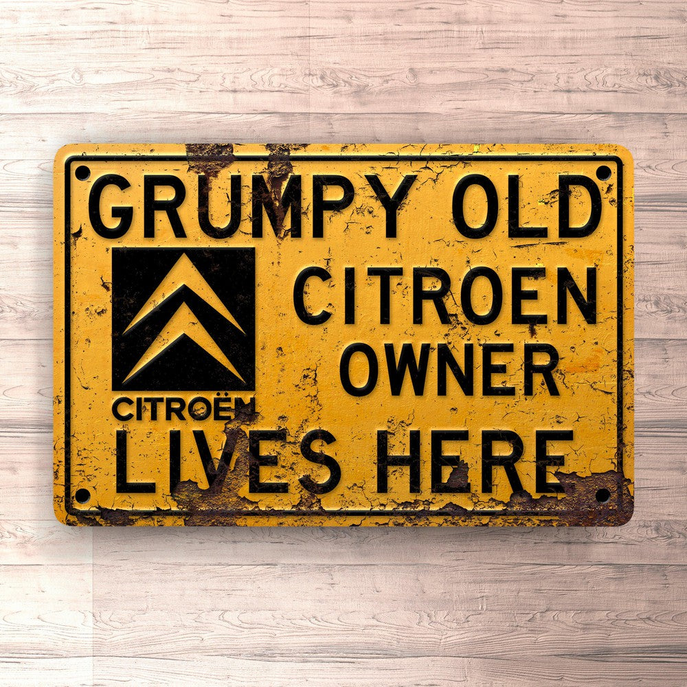 Citroen Grumpy Old Citroen Owner Lives Here Skilte, Musemåtte, Dørmåtte-Skilte-Citroen-Garage Culture Shop- garage - man cave - merchandise