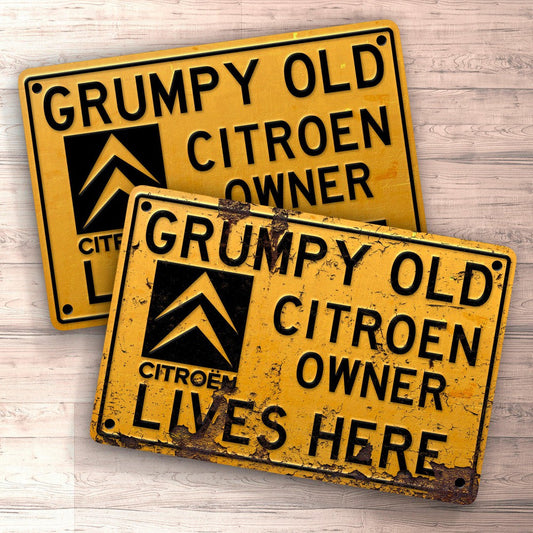Citroen Grumpy Old Citroen Owner Lives Here Skilte, Musemåtte, Dørmåtte , Plakat-Skilte-Citroen-Garage Culture Shop- garage - man cave - merchandise