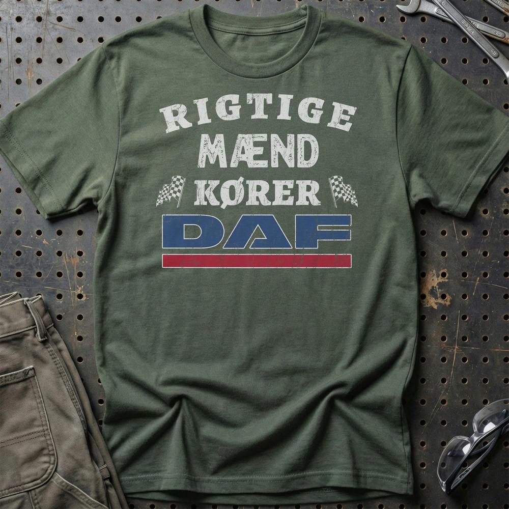 DAF Rigtige Mænd Kører - Unisex T-Shirt , Bomuld-Beklædning-DAF-Grøn Militær-S-Garage Culture Shop- garage - man cave - merchandise