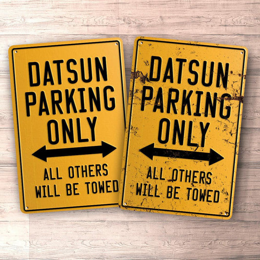 Datsun Parking Only Skilte, Musemåtte, Dørmåtte , Plakat-Parking skilte-Datsun-Garage Culture Shop- garage - man cave - merchandise