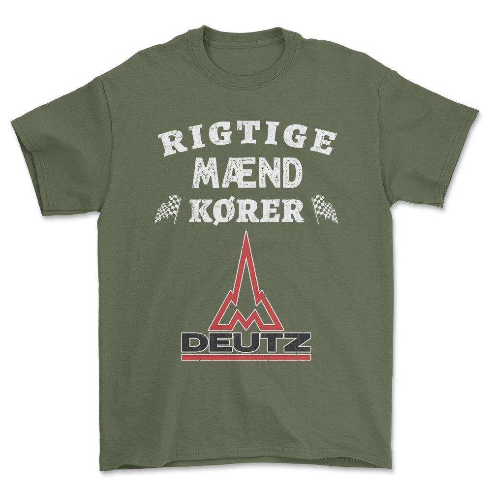 Deutz Rigtige Mænd Kører - Unisex T-Shirt , Bomuld-Beklædning-Deutz-Grøn Militær-S-Forside-Garage Culture Shop- garage - man cave - merchandise