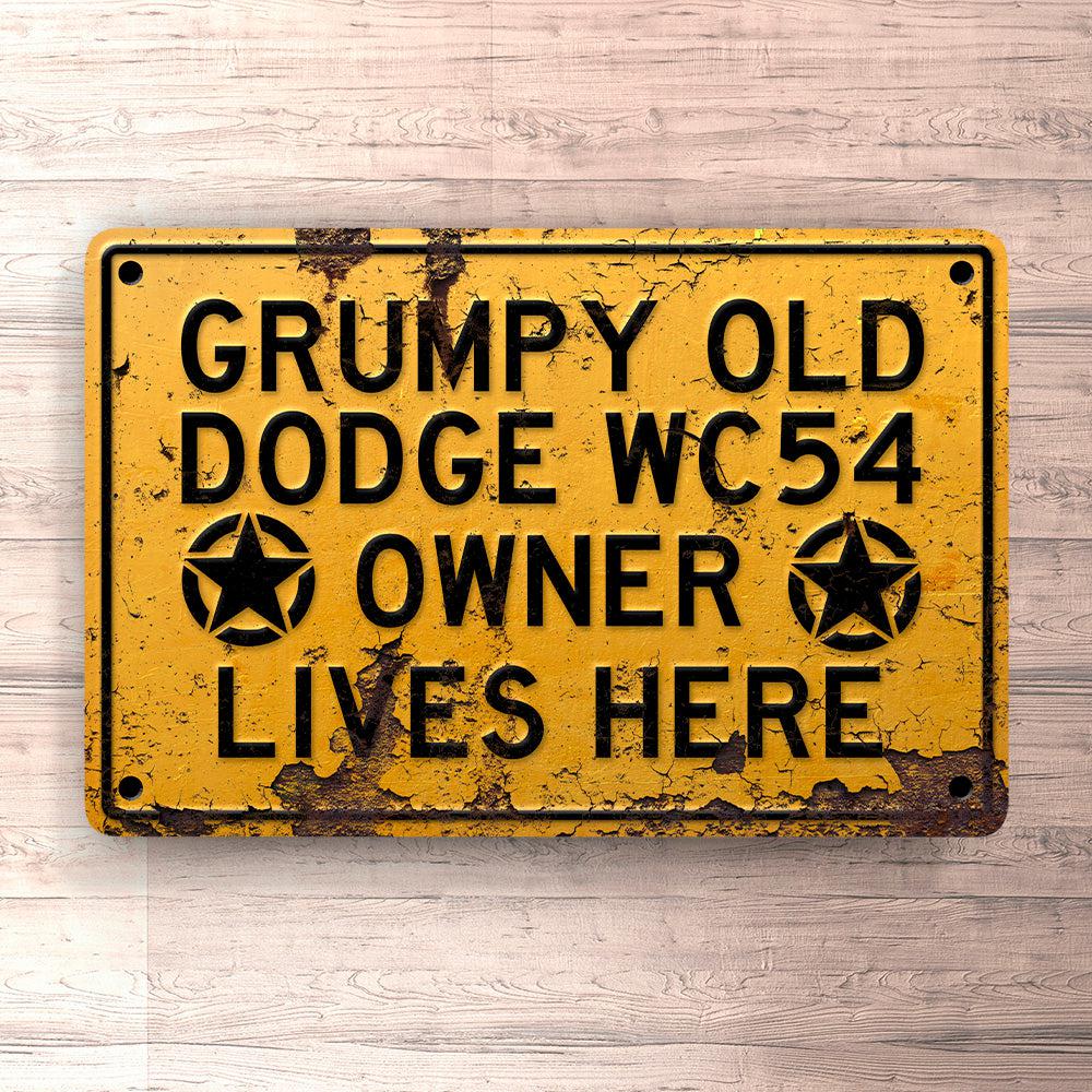 Dodge Wc54 Grumpy Old Dodge Wc54 Owner Lives Here Skilte, Musemåtte, Dørmåtte-Skilte-Dodge-Garage Culture Shop- garage - man cave - merchandise