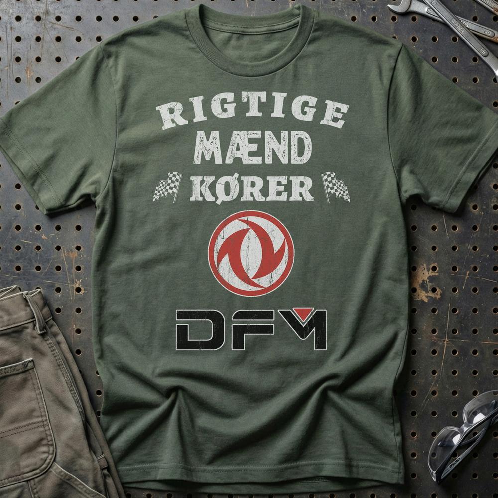 Dong Feng Rigtige Mænd Kører - Unisex T-Shirt , Bomuld-Beklædning-Dong Feng-Grøn Militær-S-Garage Culture Shop- garage - man cave - merchandise