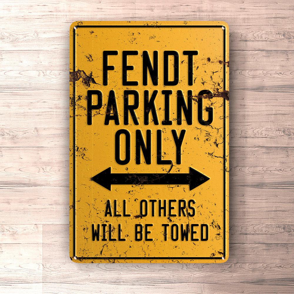 Fendt Parking Only Skilte, Musemåtte, Dørmåtte-Parking skilte-Fendt-Garage Culture Shop- garage - man cave - merchandise
