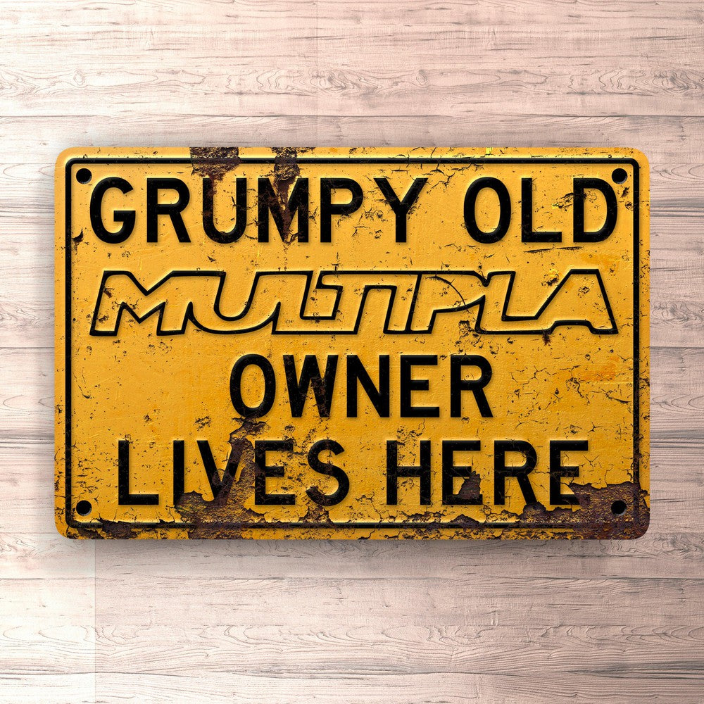 Fiat Multipla Grumpy Old Fiat Multipla Owner Lives Here Skilte, Musemåtte, Dørmåtte-Skilte-Fiat-Garage Culture Shop- garage - man cave - merchandise