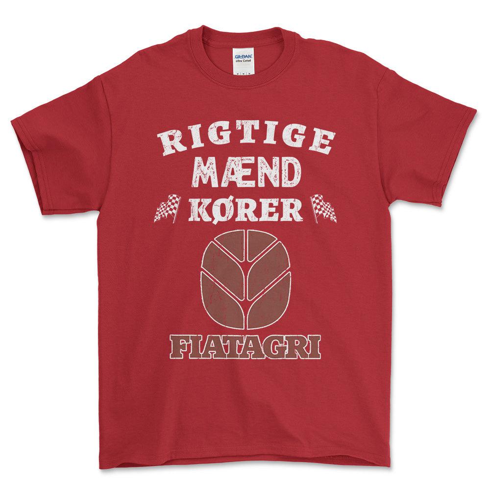 Fiatagri Rigtige Mænd Kører - Unisex T-Shirt , Bomuld-Beklædning-Fiatagri-Rød-S-Forside-Garage Culture Shop- garage - man cave - merchandise