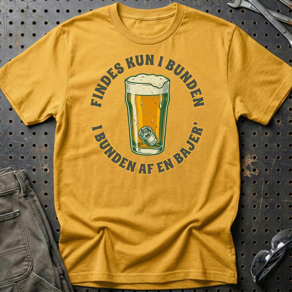 Findes Kun I Bunden – Dansk Garage – Oldschool Classic Car - Unisex T-Shirt , Bomuld-Beklædning-Garage Culture-Guld-S-Garage Culture Shop- garage - man cave - merchandise