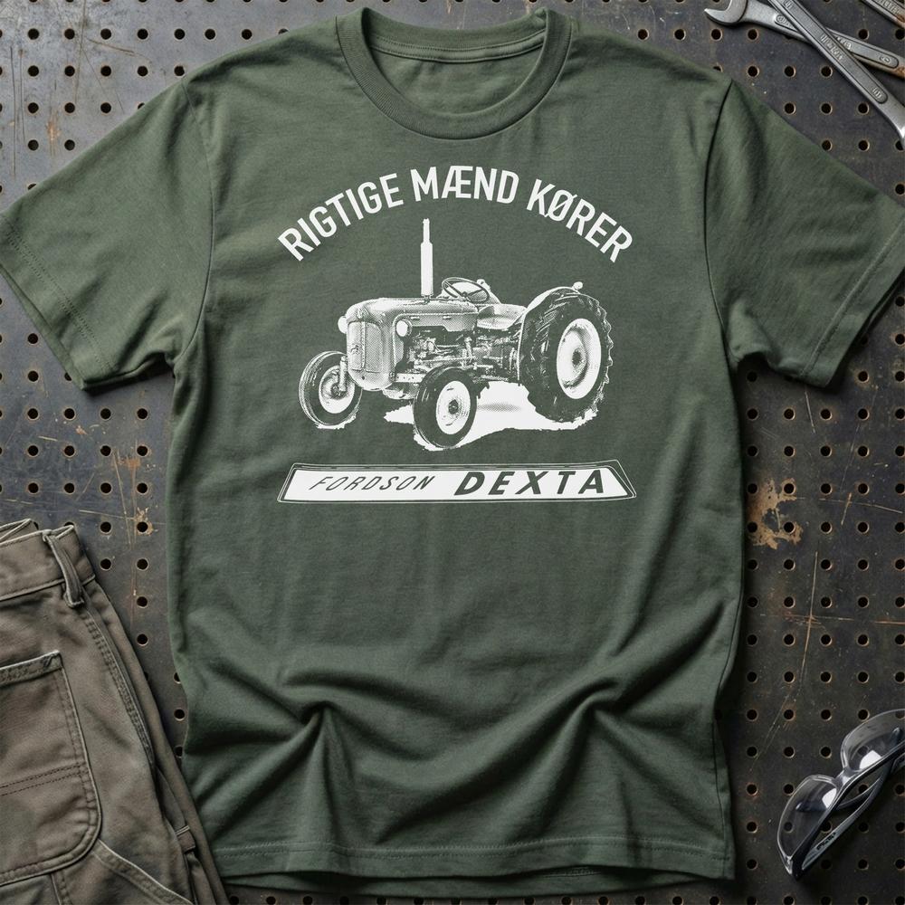 Fordson - Rigtige Mænd Kører Fordson Dexta Unisex T-Shirt , Bomuld-Beklædning-Fordson-Grøn Militær-S-Garage Culture Shop- garage - man cave - merchandise