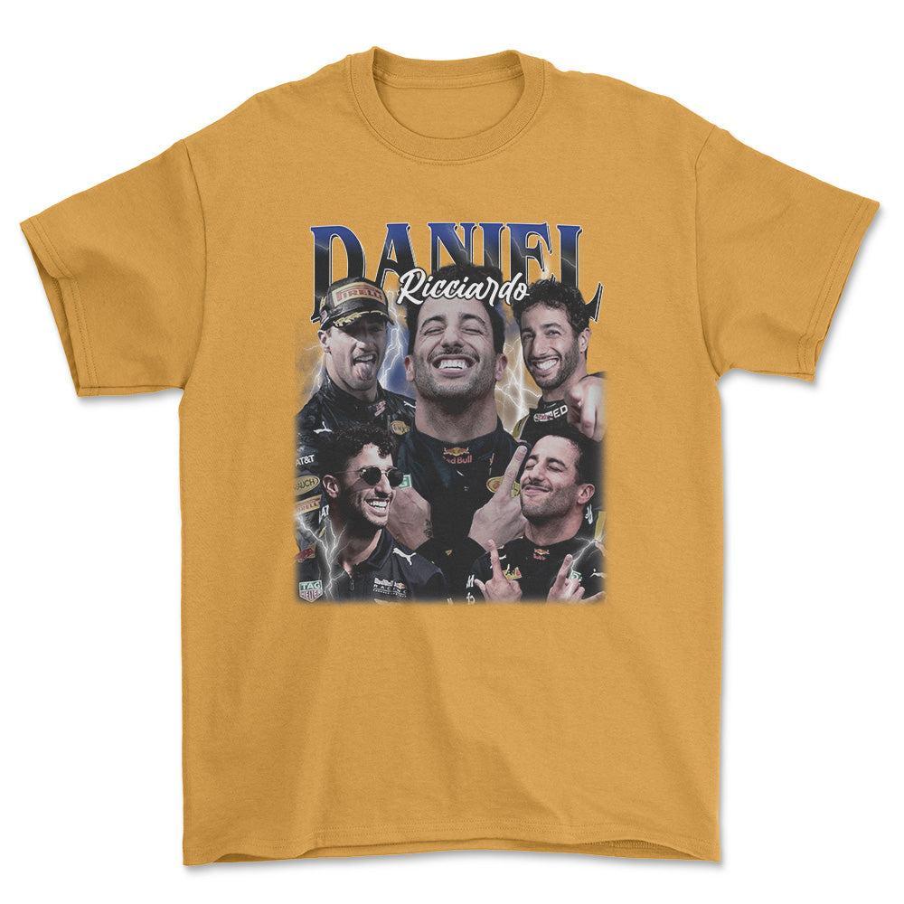 Formula 1 Daniel Riccardo - Unisex T-Shirt , Bomuld-Beklædning-Formula 1-Guld-S-Forside-Garage Culture Shop- garage - man cave - merchandise