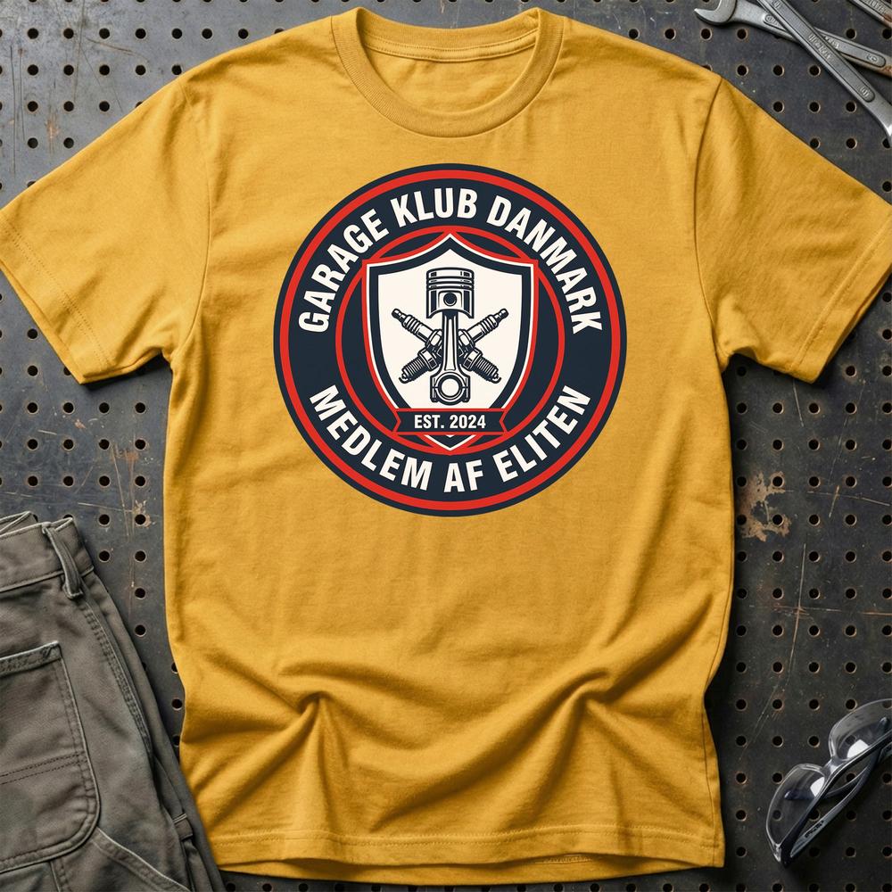 Garage Klub Danmark Medlem Af Eliten - Unisex T-Shirt , Bomuld-Beklædning-Garage Culture-Guld-S-Garage Culture Shop- garage - man cave - merchandise