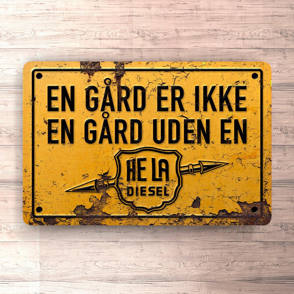 Hela Diesel En Gård Er Ikke En Gård Uden En Hela Diesel Skilte, Musemåtte, Dørmåtte , Plakat-Skilte-Hela-Garage Culture Shop- garage - man cave - merchandise