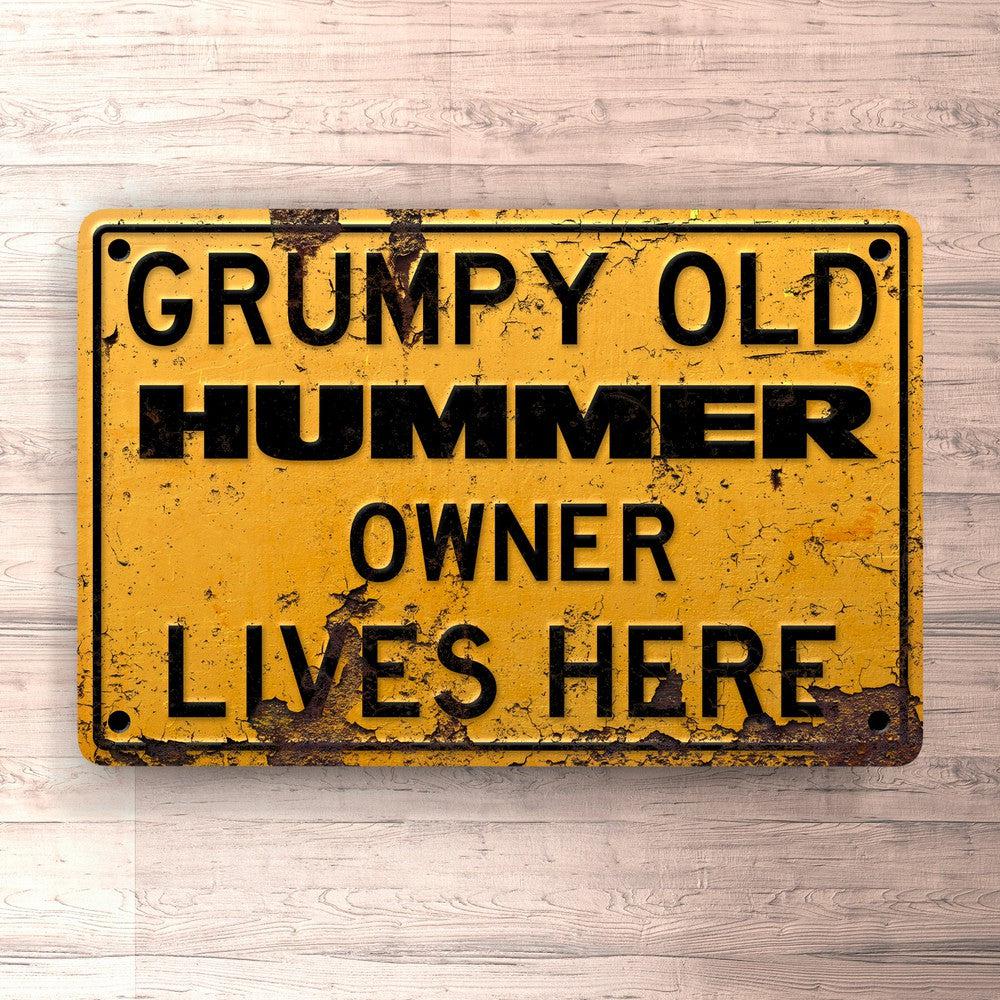 Hummer Grumpy Old Hummer Owner Lives Here Skilte, Musemåtte, Dørmåtte-Skilte-Hummer-Garage Culture Shop- garage - man cave - merchandise