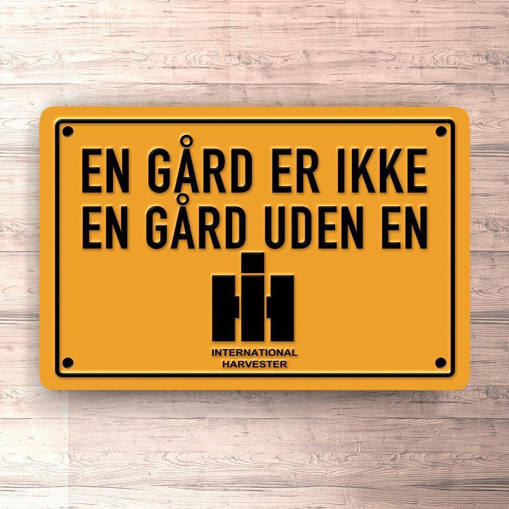 International Harvester En Gård Er Ikke En Gård Uden En International Harvester Skilte, Musemåtte, Dørmåtte , Plakat-Skilte-International Harvester-Garage Culture Shop- garage - man cave - merchandise