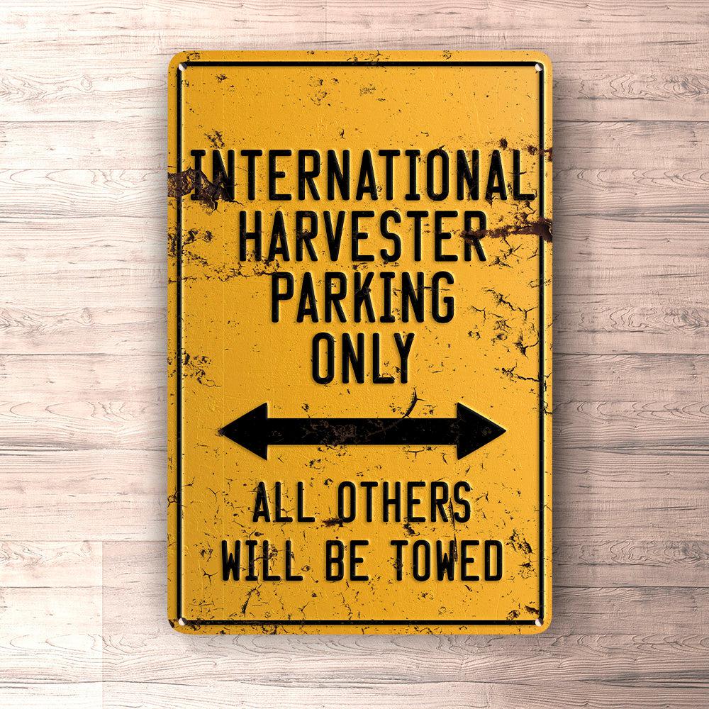 International Harvester Parking Only Skilte, Musemåtte, Dørmåtte-Parking skilte-International Harvester-Garage Culture Shop- garage - man cave - merchandise