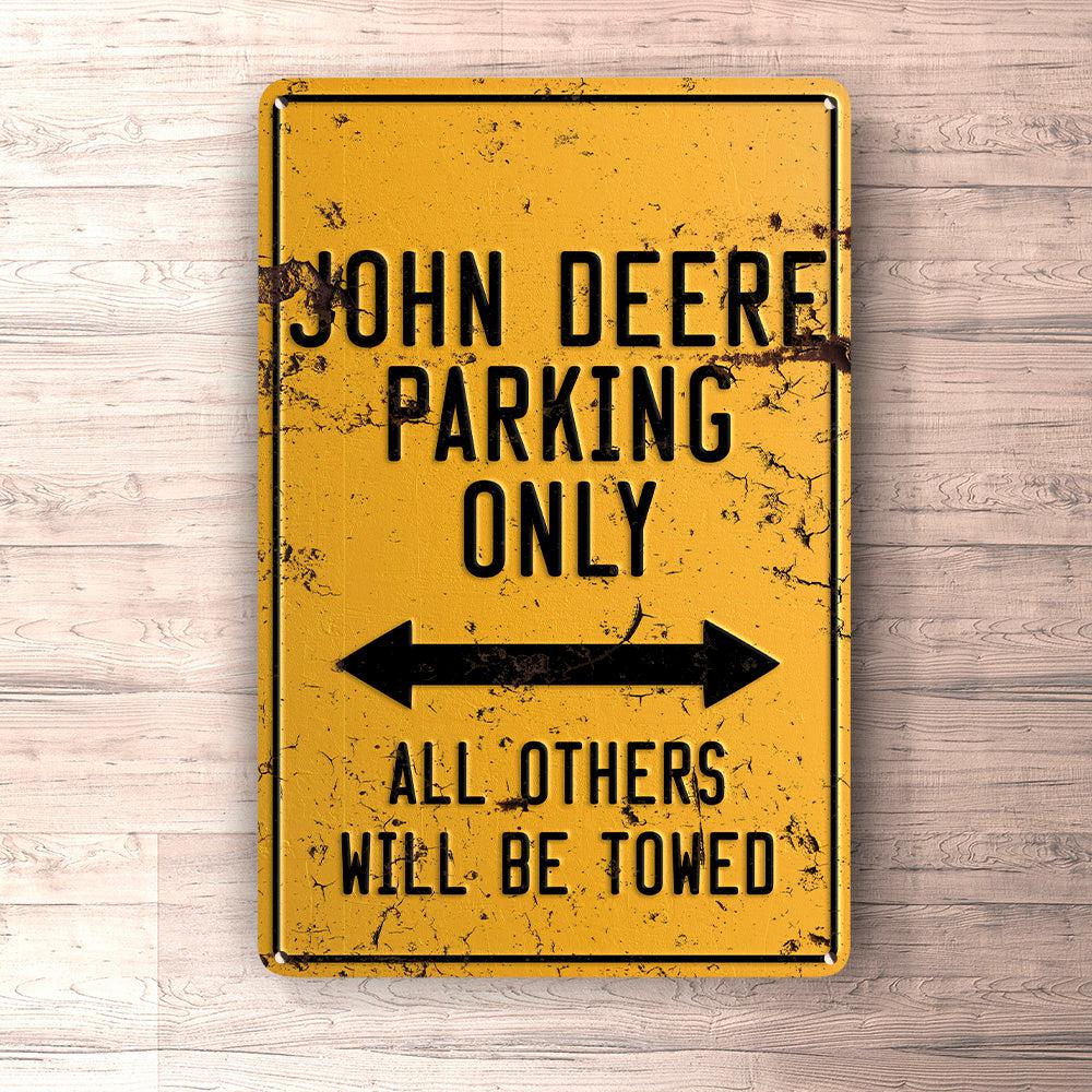 John Deere Parking Only Skilte, Musemåtte, Dørmåtte , Plakat-Parking skilte-John Deere-Garage Culture Shop- garage - man cave - merchandise