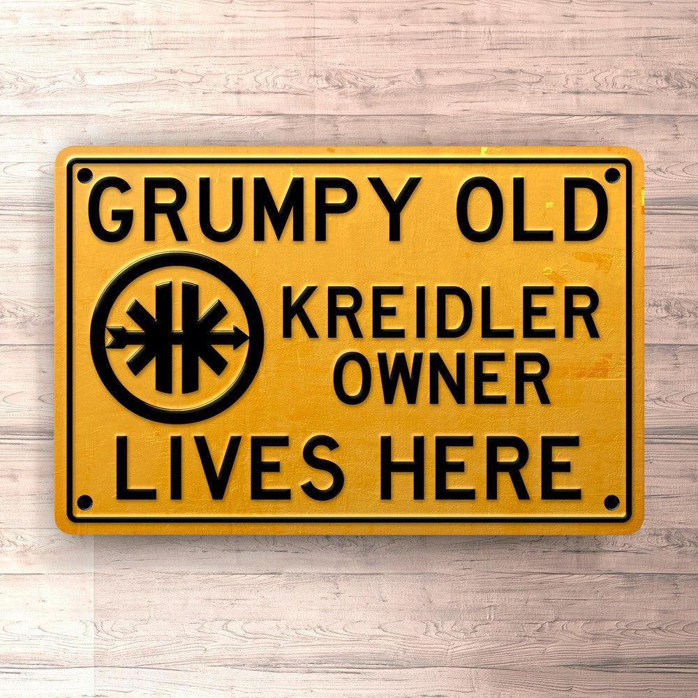 Kreidler Grumpy Old Kreidler Owner Lives Here Skilte, Musemåtte, Dørmåtte , Plakat-Skilte-Kreidler-Garage Culture Shop- garage - man cave - merchandise