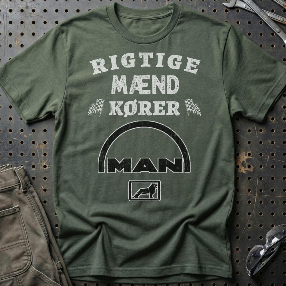 MAN Rigtige Mænd Kører - Unisex T-Shirt , Bomuld-Beklædning-Man-Grøn Militær-S-Garage Culture Shop- garage - man cave - merchandise