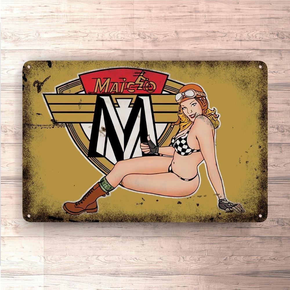 Maico Villa Pin-Up Vintage Skilte, Musemåtte, Dørmåtte-Skilte-Maico-Garage Culture Shop- garage - man cave - merchandise