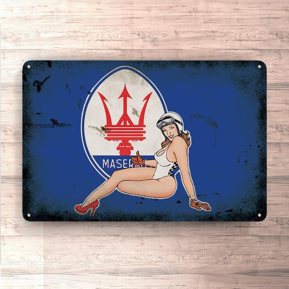 Maserati Pin-Up Vintage Skilte, Musemåtte, Dørmåtte , Plakat-Skilte-Maserati-Garage Culture Shop- garage - man cave - merchandise