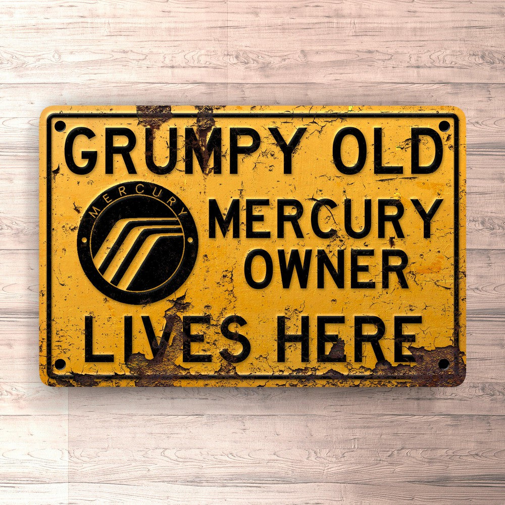 Mercury Grumpy Old Mercury Owner Lives Here Skilte, Musemåtte, Dørmåtte-Skilte-Mercury-Garage Culture Shop- garage - man cave - merchandise