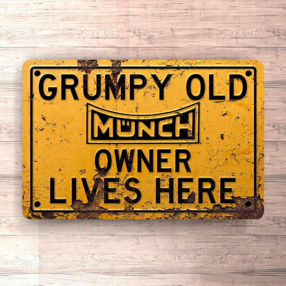 Munch Grumpy Old Munch Owner Lives Here Skilte, Musemåtte, Dørmåtte-Skilte-Munch-Garage Culture Shop- garage - man cave - merchandise
