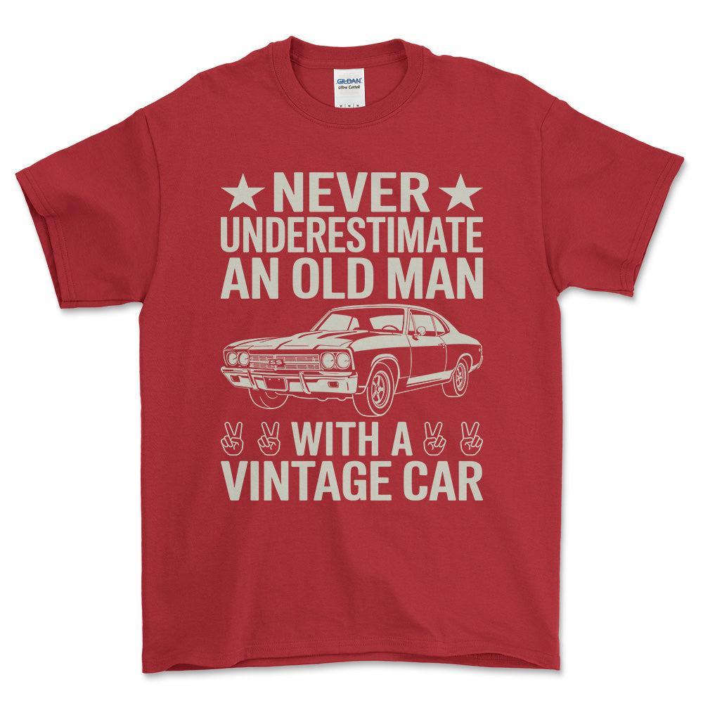 Never Understimate An Old Man With A Vintage Car T-Shirt , Bomuld-Beklædning-Garage Culture-Rød-S-Forside-Garage Culture Shop- garage - man cave - merchandise