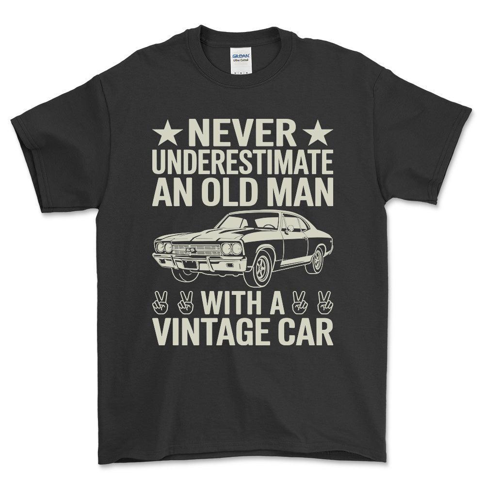 Never Understimate An Old Man With A Vintage Car T-Shirt , Bomuld-Beklædning-Garage Culture-Sort-S-Forside-Garage Culture Shop- garage - man cave - merchandise