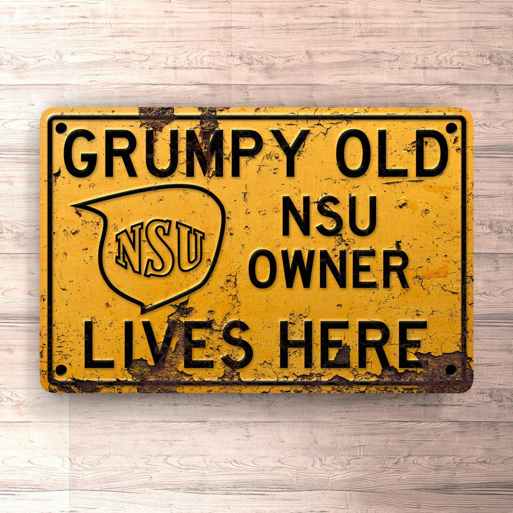 Nsu Grumpy Old Nsu Owner Lives Here Skilte, Musemåtte, Dørmåtte-Skilte-NSU-Garage Culture Shop- garage - man cave - merchandise