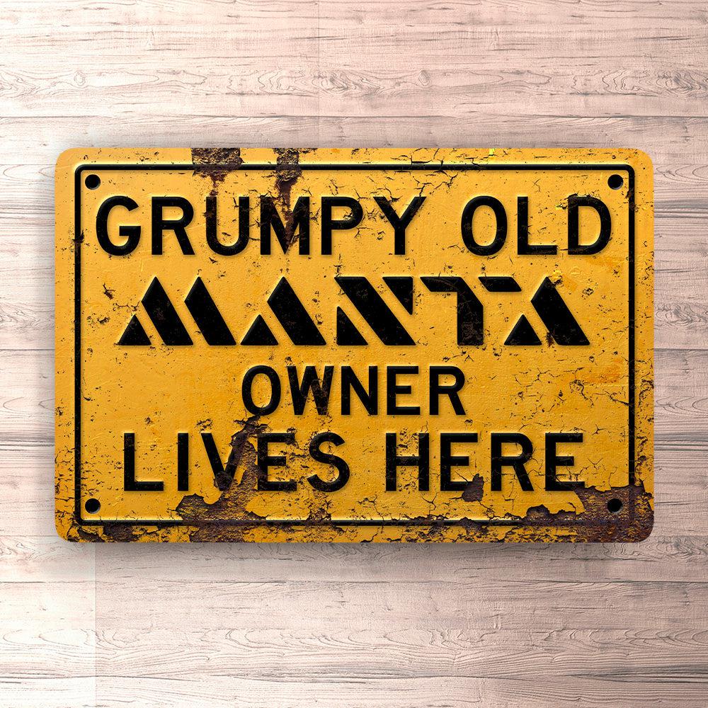 Opel Manta Grumpy Old Opel Manta Owner Lives Here Skilte, Musemåtte, Dørmåtte-Skilte-Opel-Garage Culture Shop- garage - man cave - merchandise