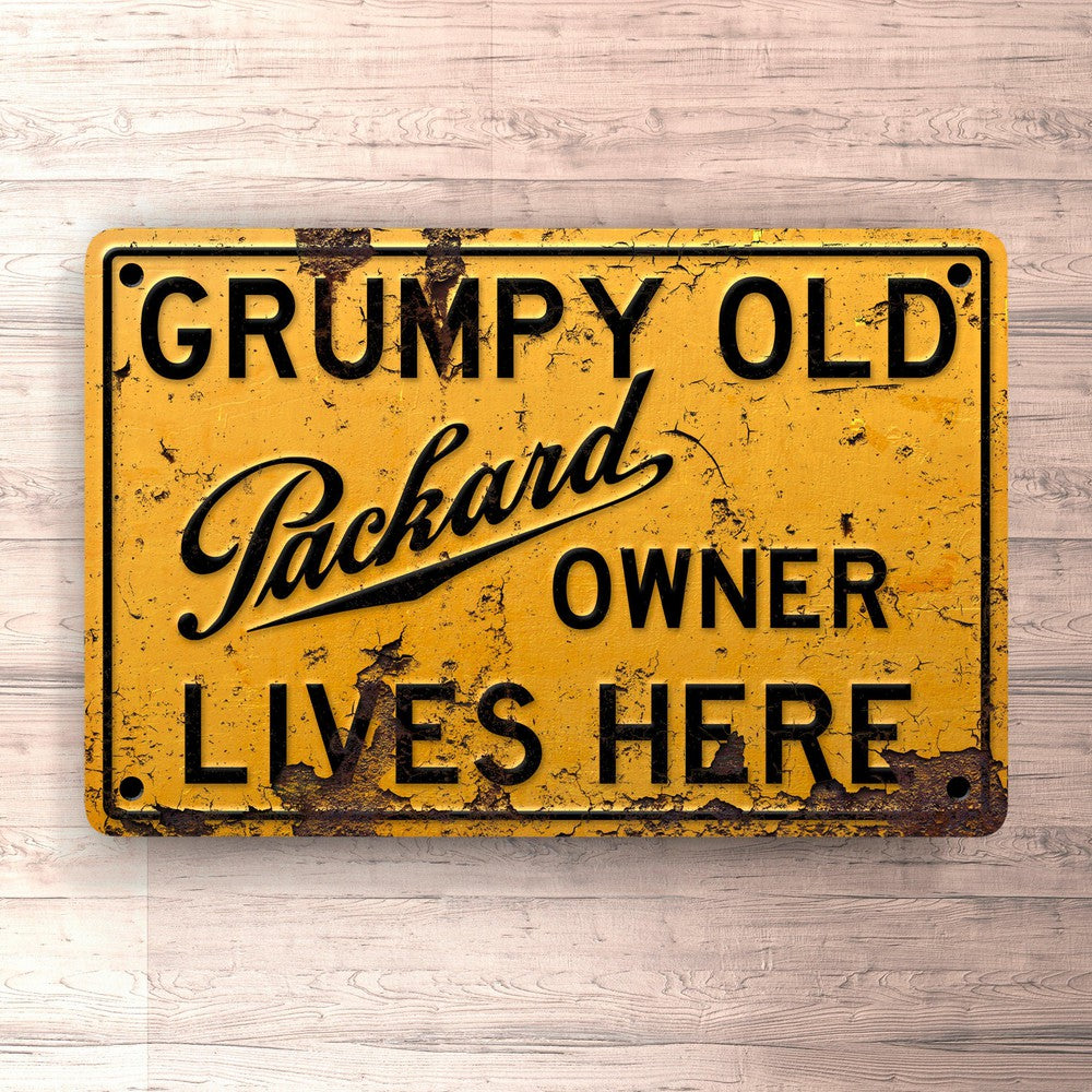 Packard Grumpy Old Packard Owner Lives Here Skilte, Musemåtte, Dørmåtte-Skilte-Packard-Garage Culture Shop- garage - man cave - merchandise