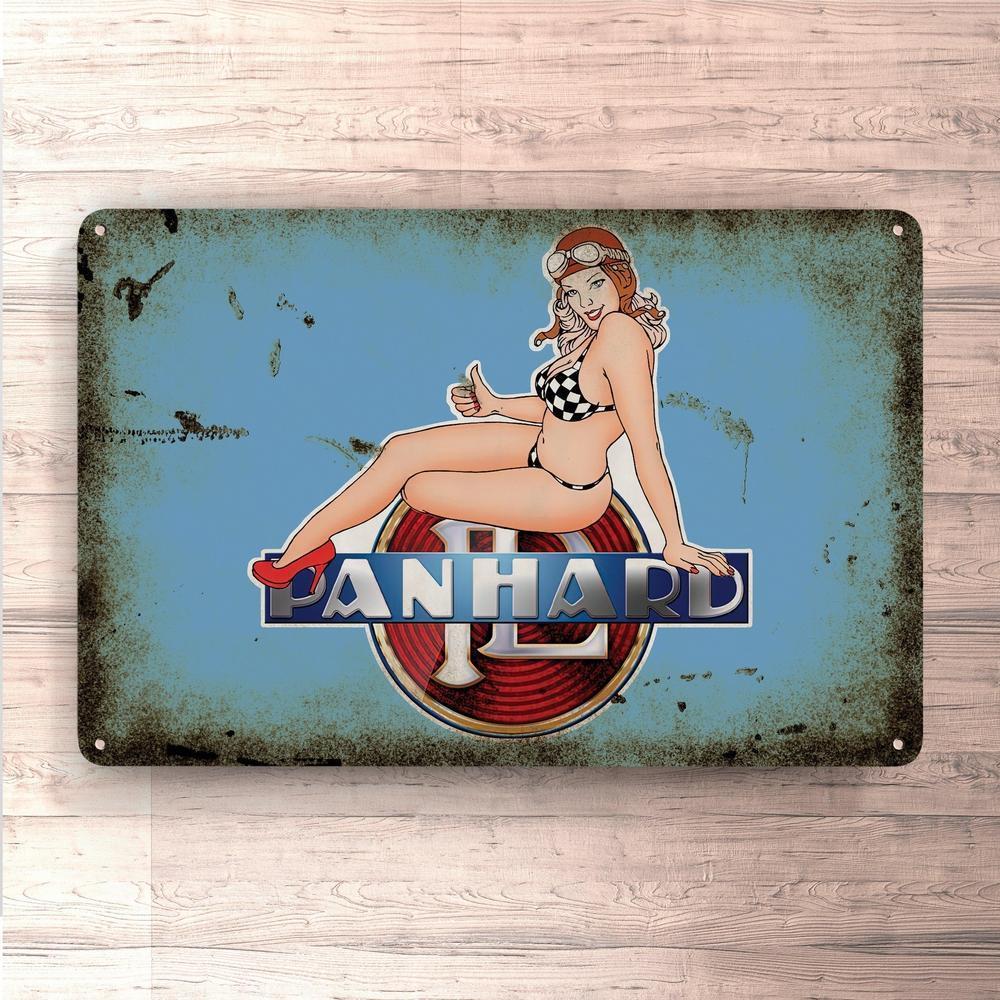 Panhard Pin-Up Vintage Skilte, Musemåtte, Dørmåtte-Skilte-Panhard-Garage Culture Shop- garage - man cave - merchandise