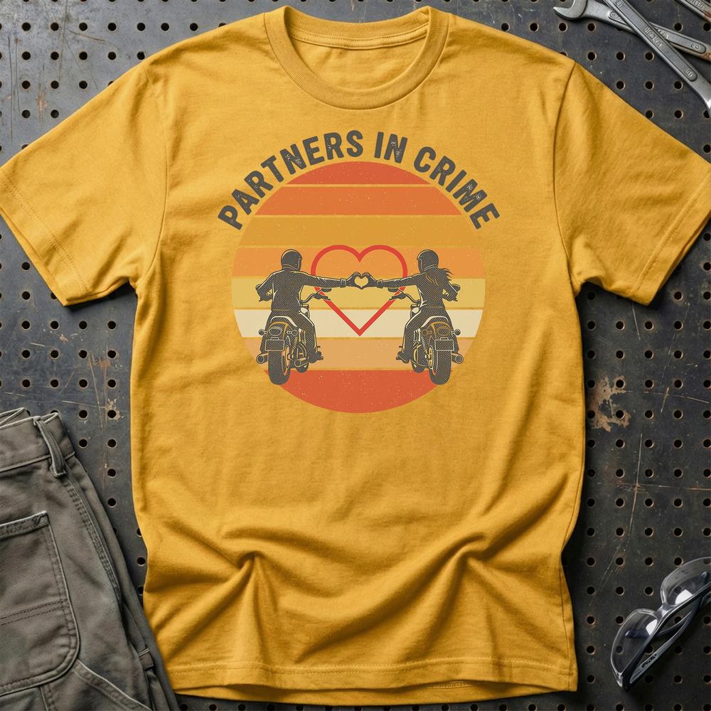 Partners In Crime – Unisex T-Shirt , Bomuld-Beklædning-Garage Culture-Guld-S-Garage Culture Shop- garage - man cave - merchandise