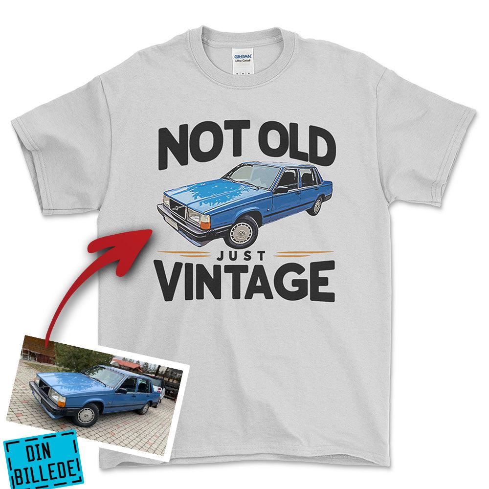 Personlig - Not Old Just Vintage - Med Din Bil MC Billede Unisex T-Shirt , Bomuld-Beklædning-Garage Culture-Hvid-S-Forside-Garage Culture Shop- garage - man cave - merchandise