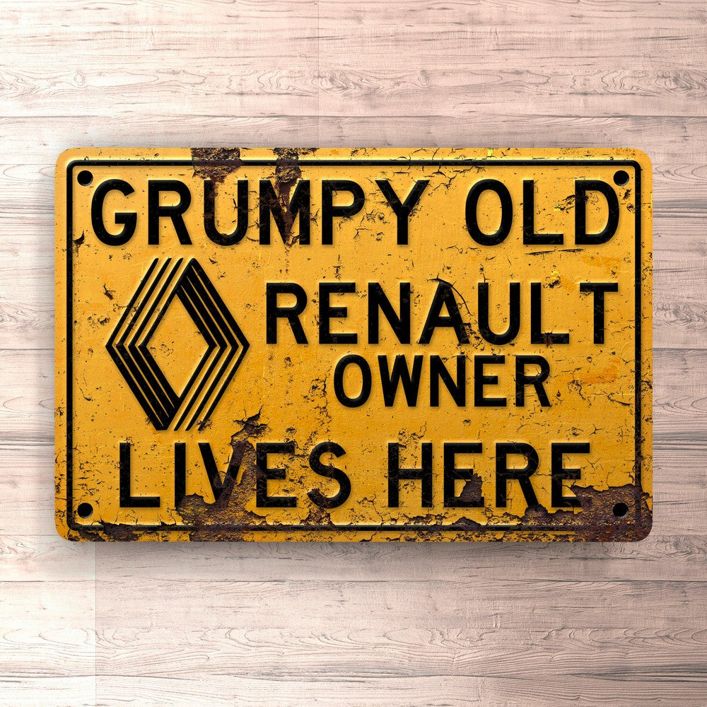 Renault Grumpy Old Renault Owner Lives Here Skilte, Musemåtte, Dørmåtte-Skilte-Renault-Garage Culture Shop- garage - man cave - merchandise