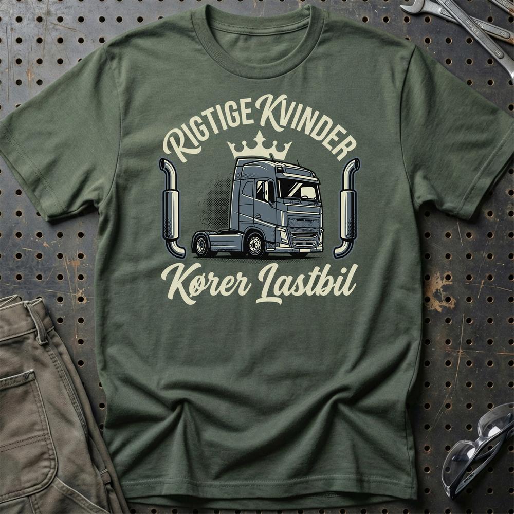 Rigtige Kvinder Kører Lastbil - Unisex T-Shirt , Bomuld-Beklædning-Garage Culture-Grøn Militær-S-Garage Culture Shop- garage - man cave - merchandise