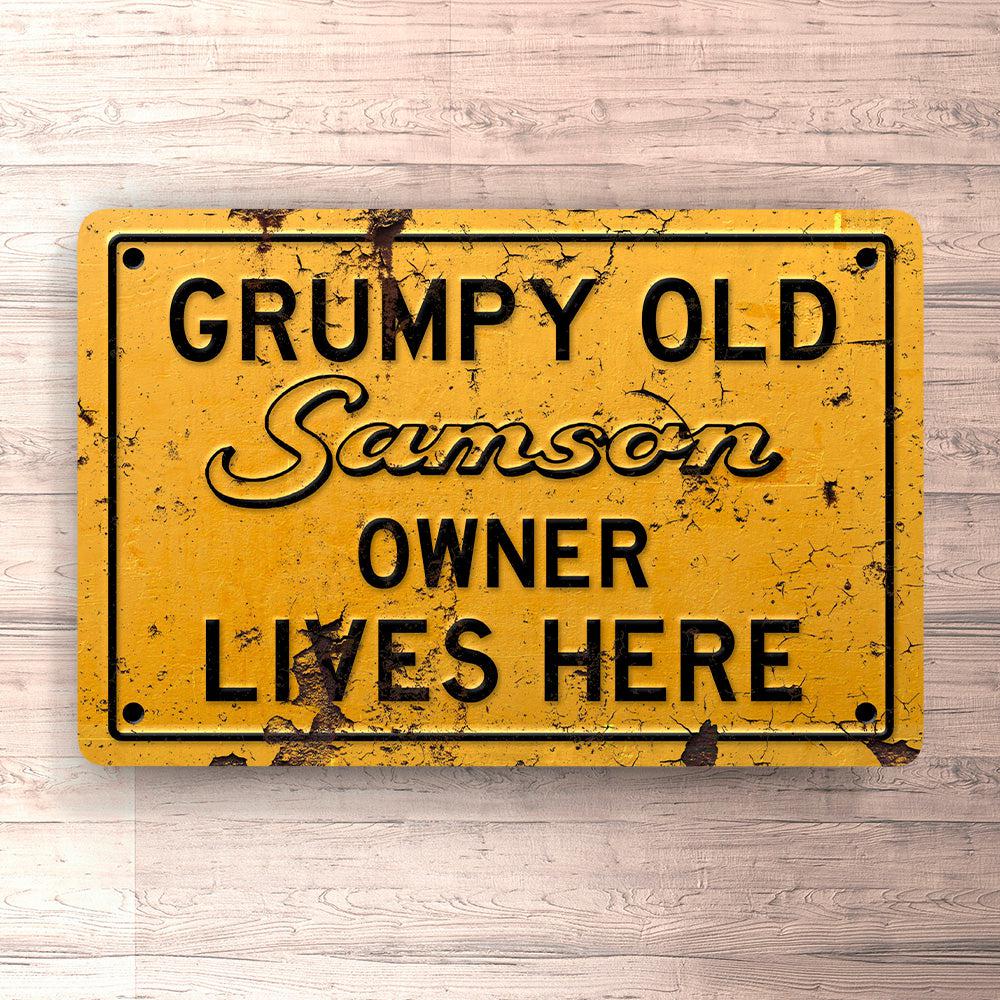 Samson Grumpy Old Owner Lives Here Skilte, Musemåtte, Dørmåtte-Skilte-Samson-Garage Culture Shop- garage - man cave - merchandise