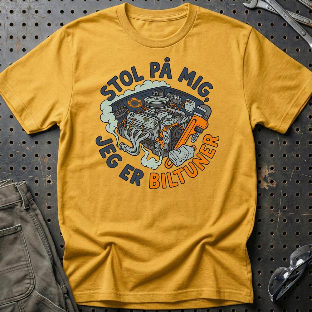 Stol På Mig – Jeg Er Biltuner - Unisex T-Shirt , Bomuld-Beklædning-Garage Culture-Guld-S-Garage Culture Shop- garage - man cave - merchandise