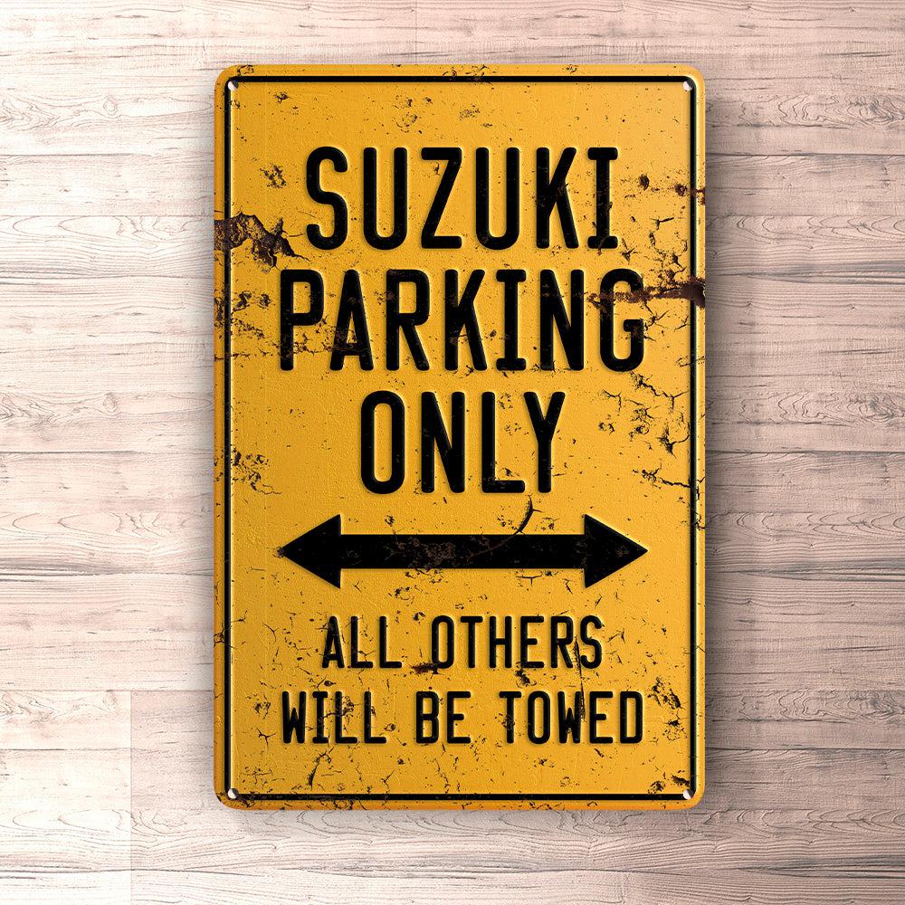 Suzuki Parking Only Skilte, Musemåtte, Dørmåtte-Parking skilte-Suzuki-Garage Culture Shop- garage - man cave - merchandise