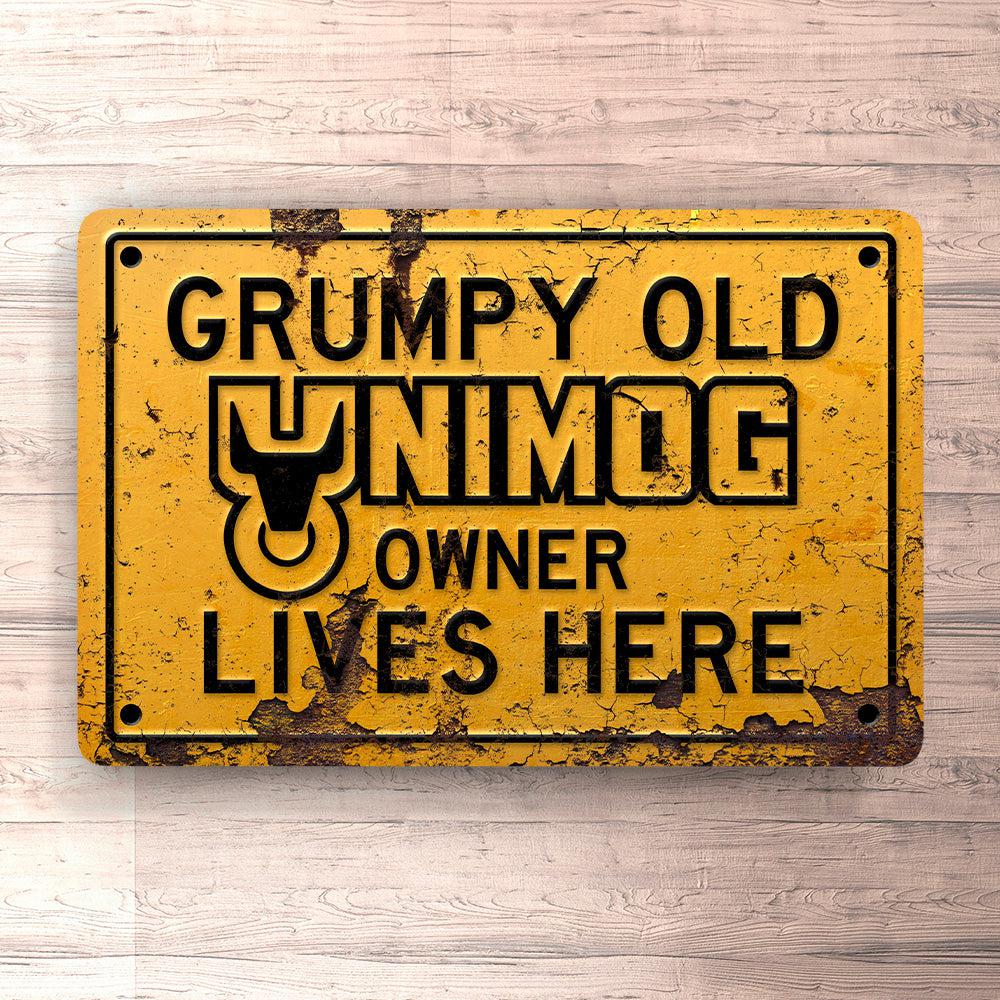 Unimog Grumpy Old Unimog Nr 1 Owner Lives Here Skilte, Musemåtte, Dørmåtte-Skilte-Unimog-Garage Culture Shop- garage - man cave - merchandise
