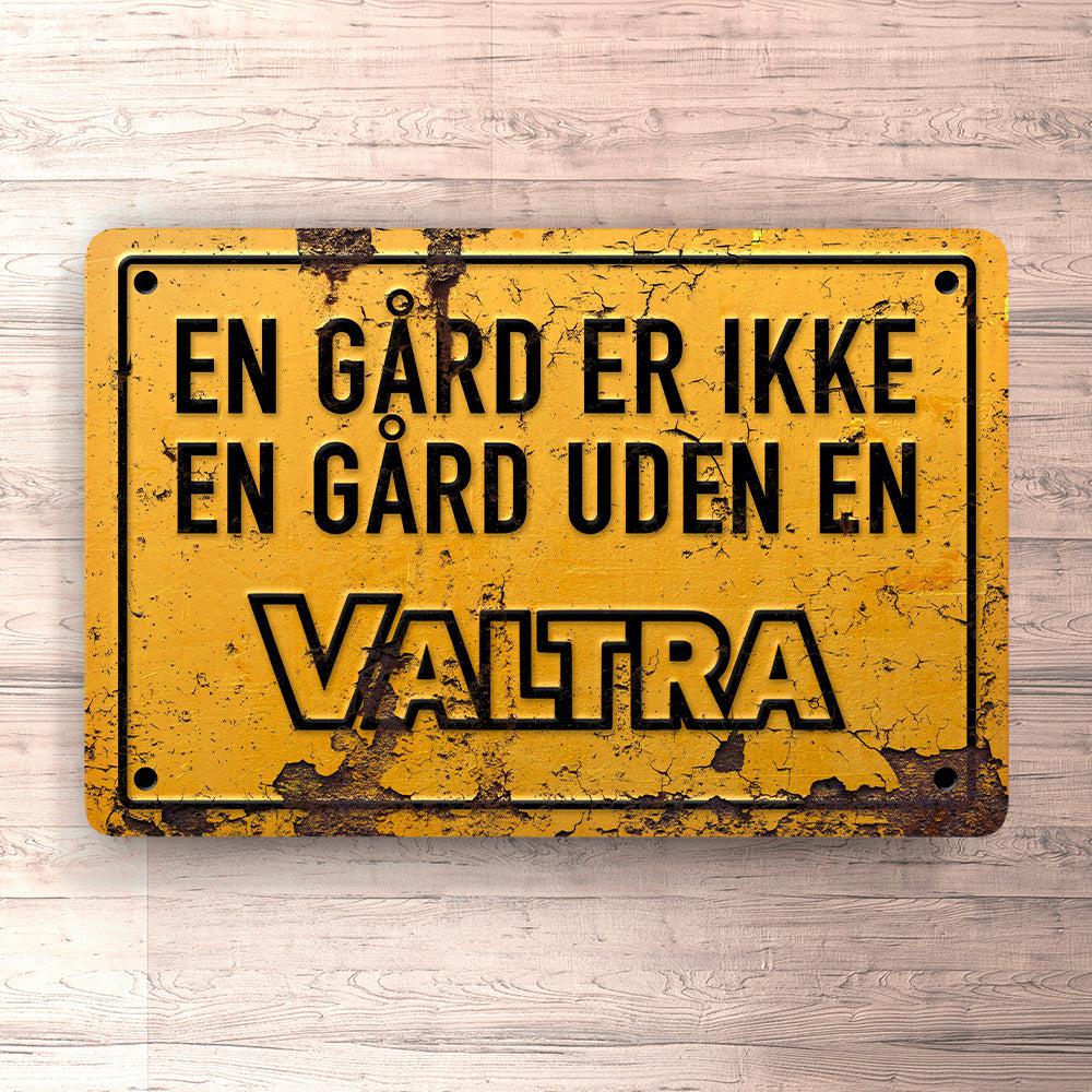 Valtra En Gård Er Ikke En Gård Uden En Valtra Skilte, Musemåtte, Dørmåtte-Skilte-Valtra-Garage Culture Shop- garage - man cave - merchandise