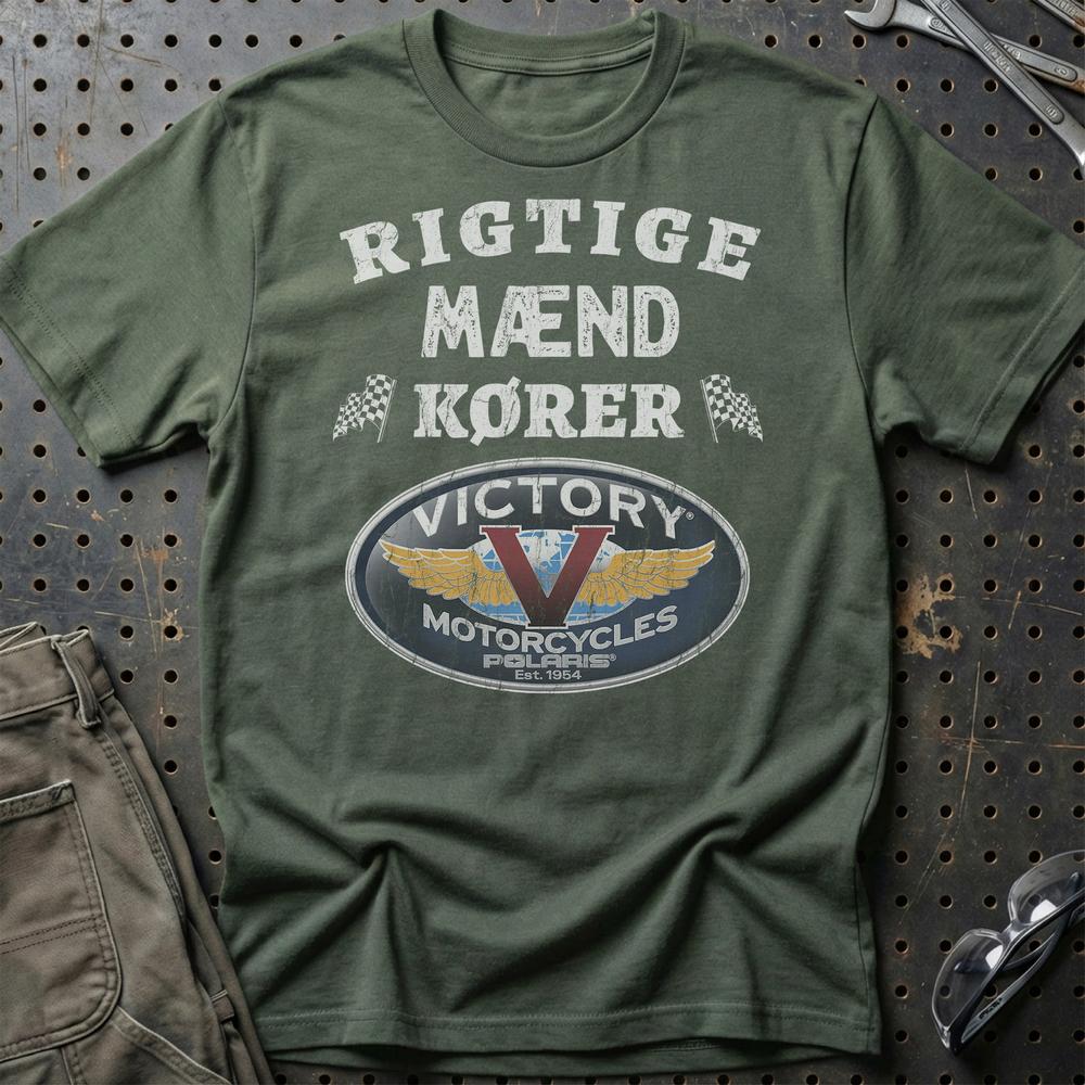 Victory Rigtige Mænd Kører - Unisex T-Shirt , Bomuld-Beklædning-Victory-Grøn Militær-S-Garage Culture Shop- garage - man cave - merchandise